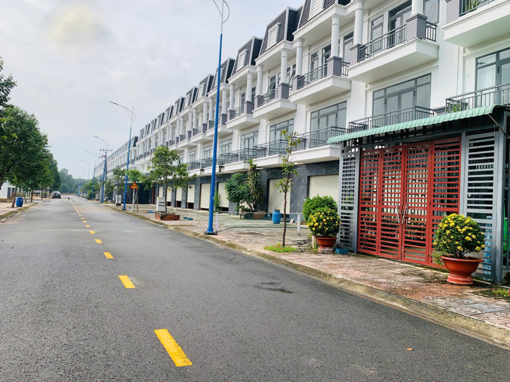 Nhà phố 3 tầng Trừ Văn Thố